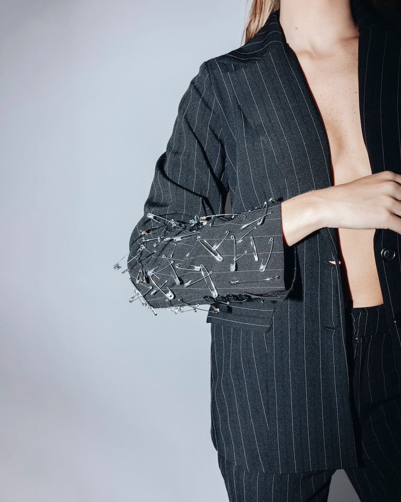 Blazer Chiara alfinetes